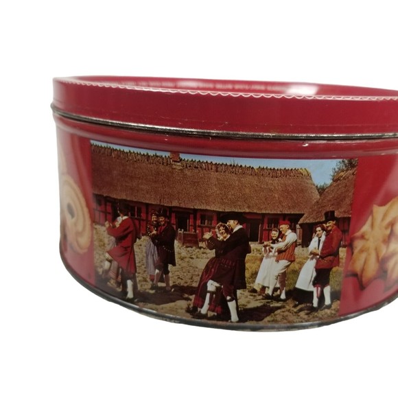 Vintage 1985 Round Dana Imported Butter Cookies Tin W/Lid Denmark Empty 7.5x3.5” - Picture 4 of 16